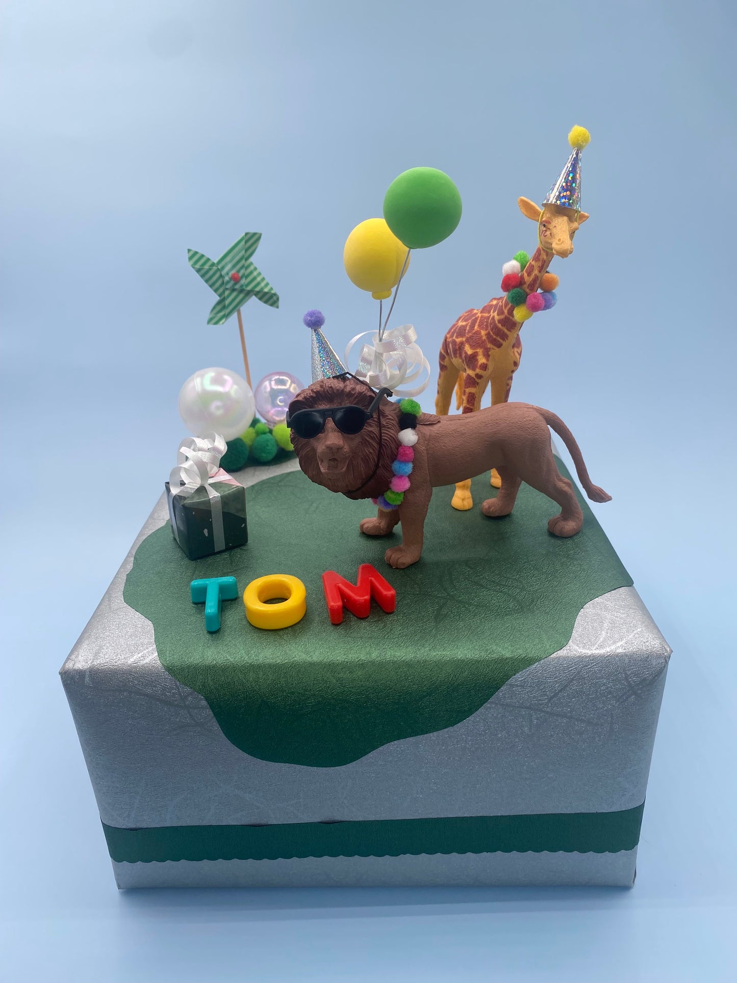 Safari Gift Topper